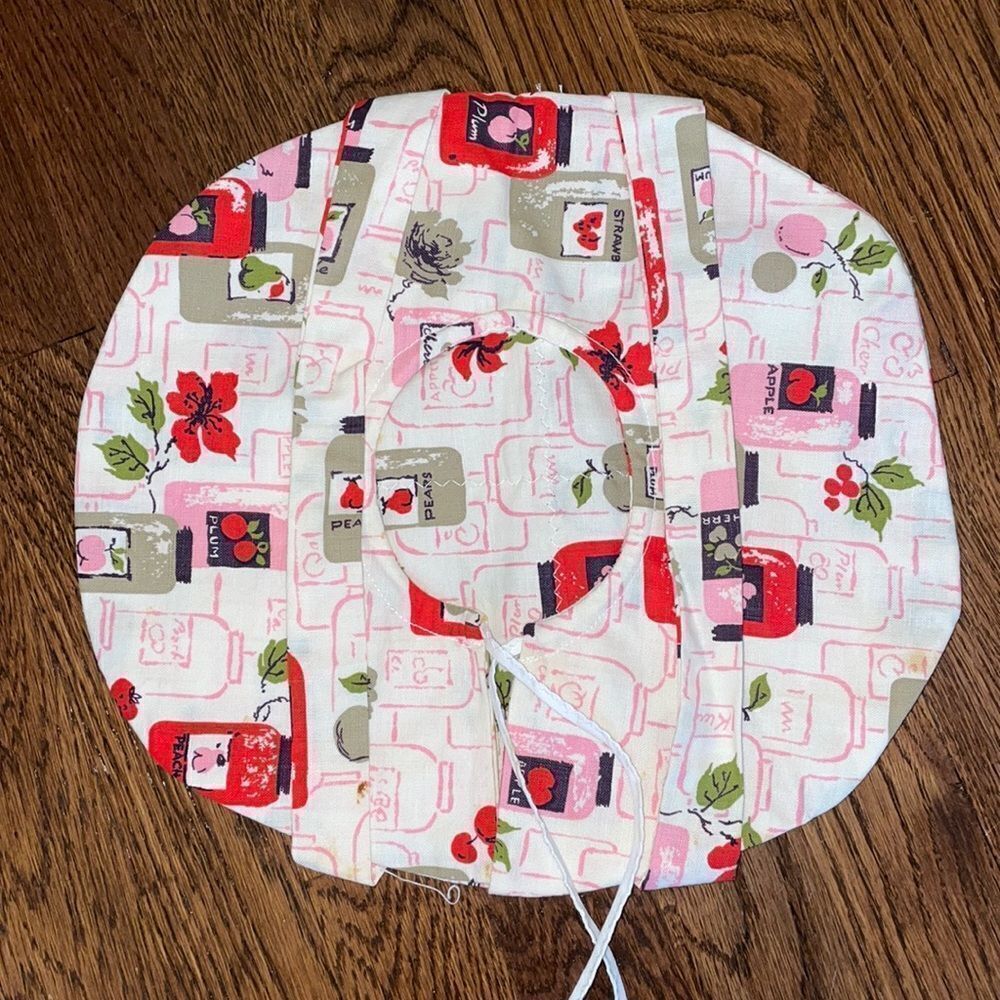 Kitschy Vtg 50s or 60s homemade casserole carrier
